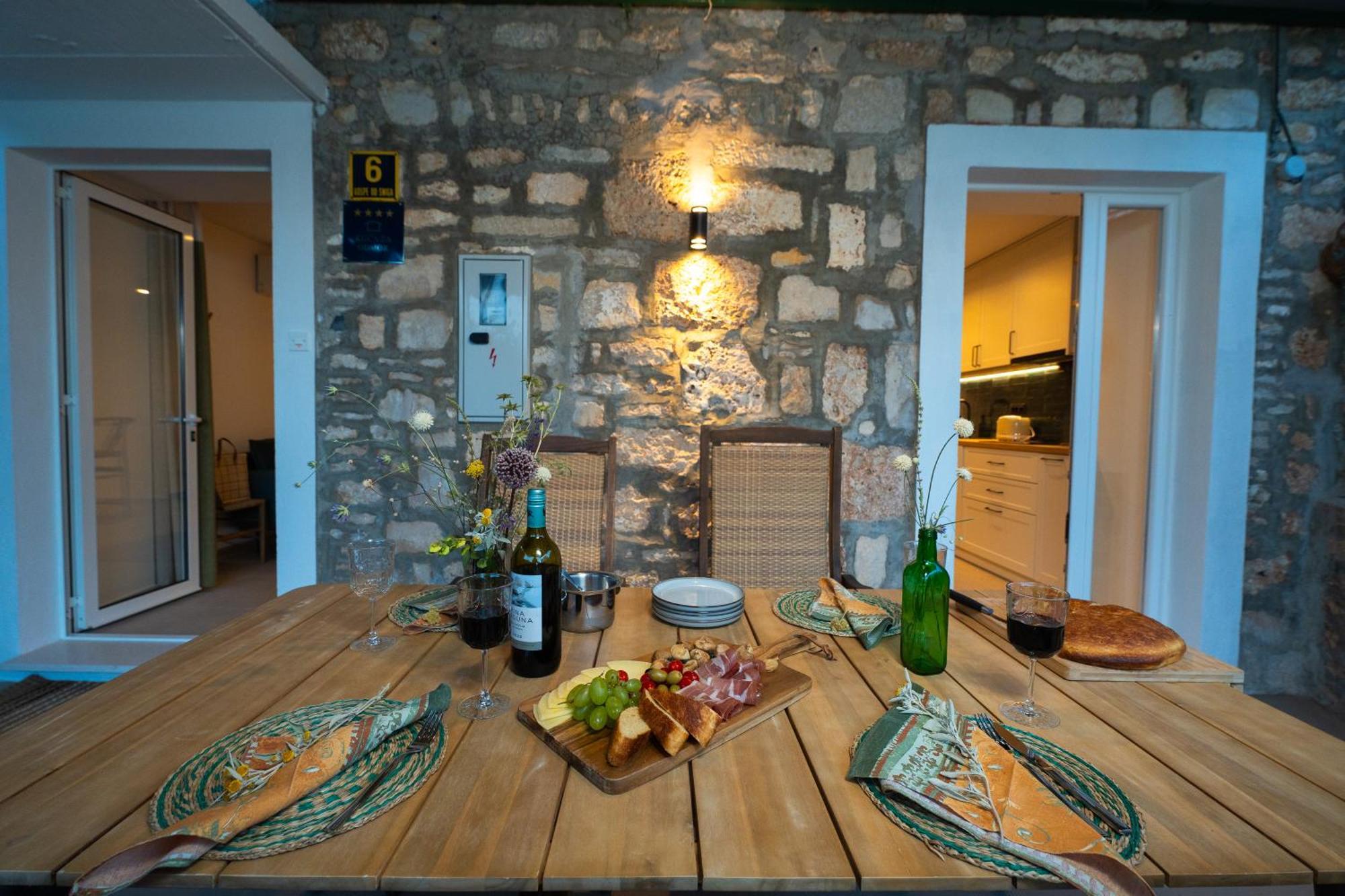 Nona VI - Boutique Stone House Villa โบล ภายนอก รูปภาพ